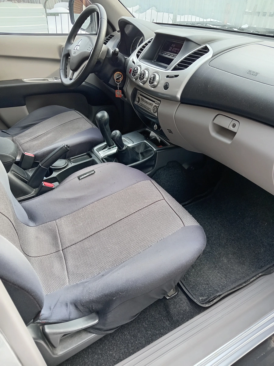 Mitsubishi L200, 2011г., полный привод, автомат