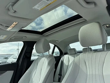 Mercedes-Benz E-Класс, 2022г, задний привод, автомат