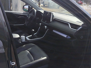 Toyota RAV4, 2019г, передний привод, механика