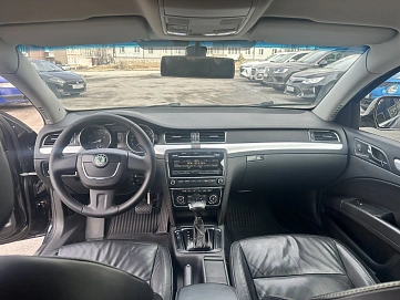 Skoda Superb, 2011г, передний привод, робот