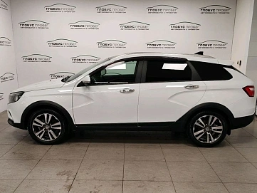 Lada (ВАЗ) Vesta, 2018г, передний привод, автомат