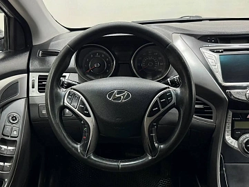 Hyundai Elantra, 2012г, передний привод, автомат