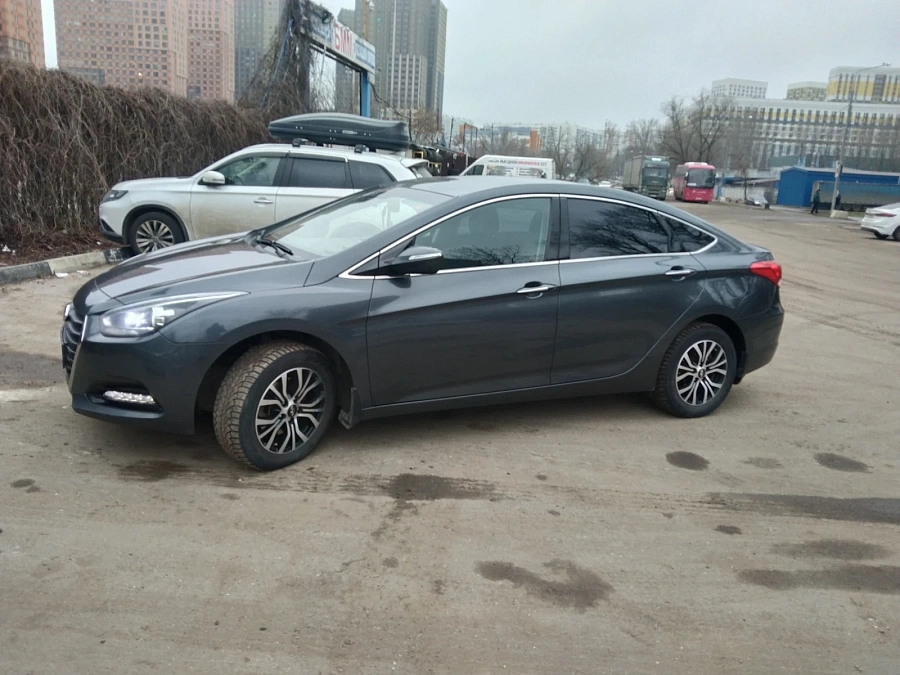 Hyundai i40, 2016г., передний привод, автомат