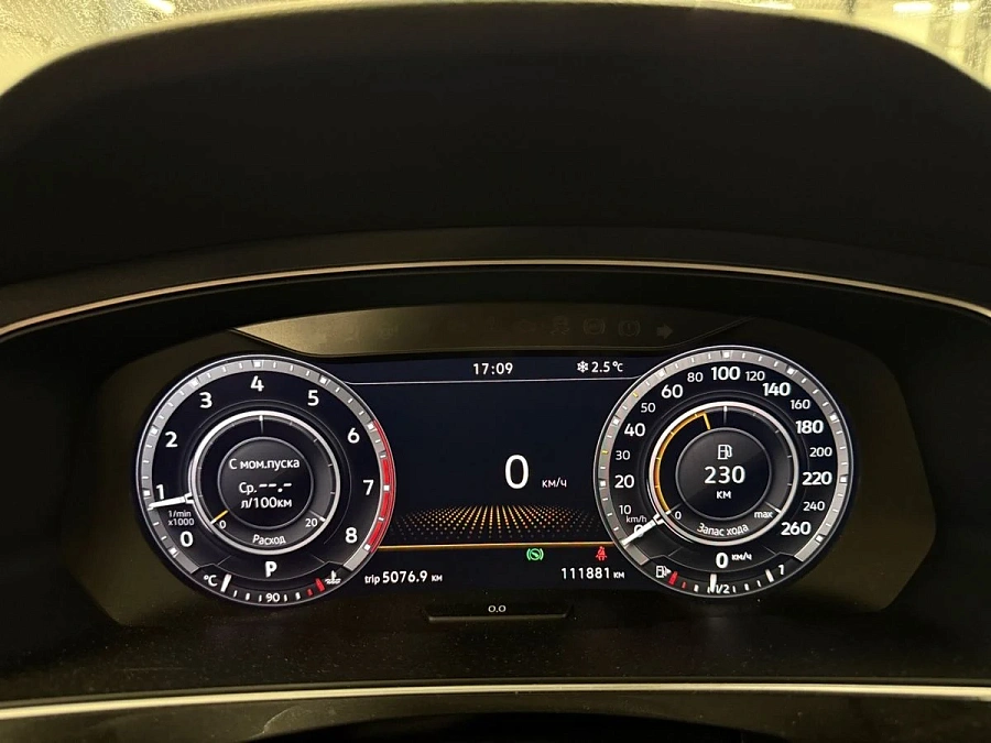 Volkswagen Tiguan, 2018г., передний привод, робот