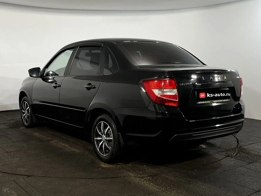 Lada (ВАЗ) Granta, 2023г., передний привод, механика