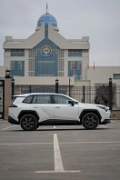 Toyota RAV4, 2025г, полный привод, вариатор