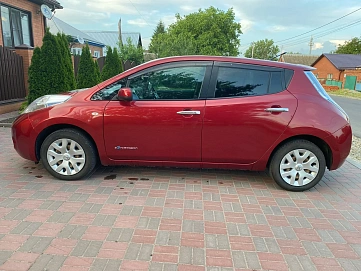 Nissan Leaf, 2013г, передний привод, автомат