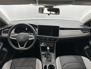 Volkswagen Bora, 2022г, передний привод, робот