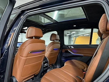 BMW X7, 2023г, полный привод, автомат