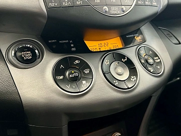 Toyota RAV4, 2008г, передний привод, автомат