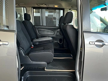 Suzuki Landy, 2012г, передний привод, автомат