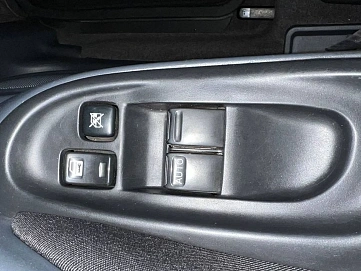 Nissan Almera, 2006г, передний привод, механика