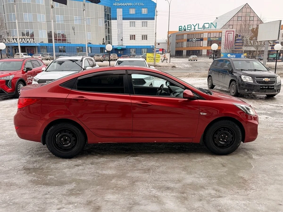 Hyundai Solaris, 2012г., передний привод, механика