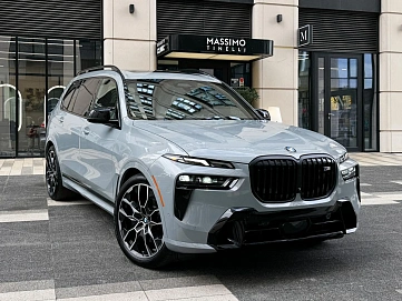 BMW X7, 2025г, полный привод, автомат