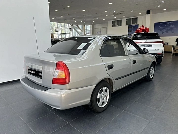 Hyundai Accent, 2010г, передний привод, автомат