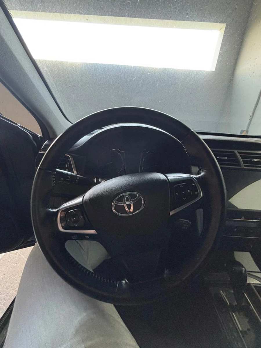 Toyota Camry, 2015г., передний привод, автомат