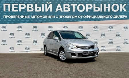 Nissan Tiida, 2011г, передний привод, механика