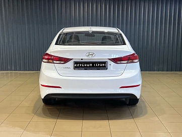Hyundai Elantra, 2018г, передний привод, механика