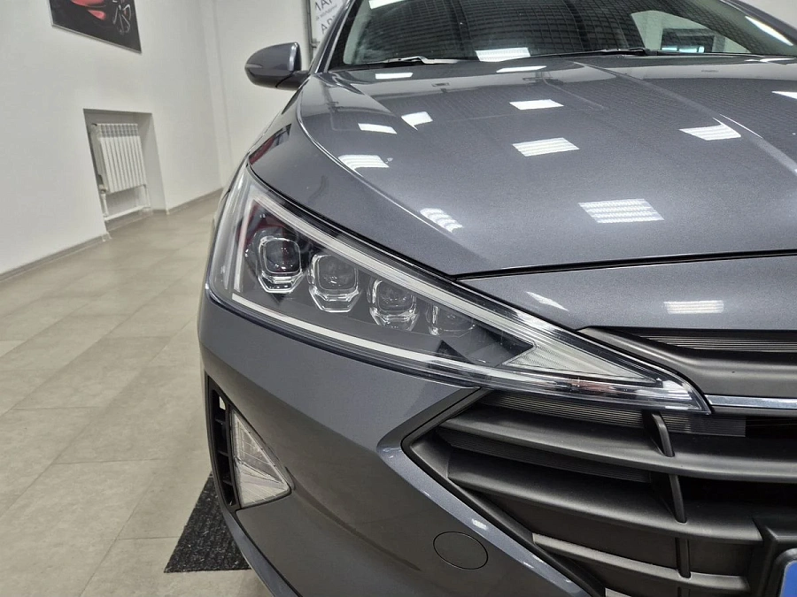 Hyundai Elantra, 2020г., передний привод, механика