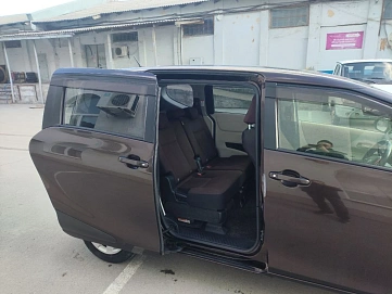 Toyota Sienta, 2016г, передний привод, вариатор