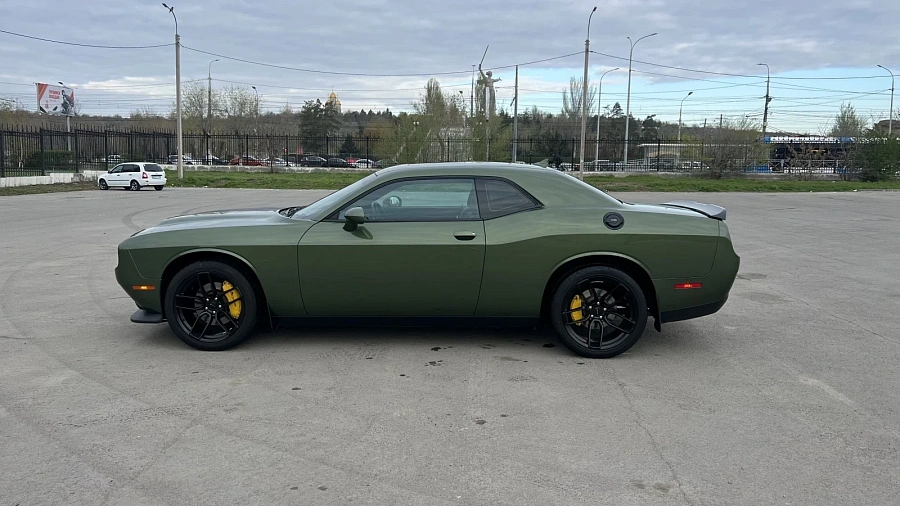 Dodge Challenger, 2020г., задний привод, автомат