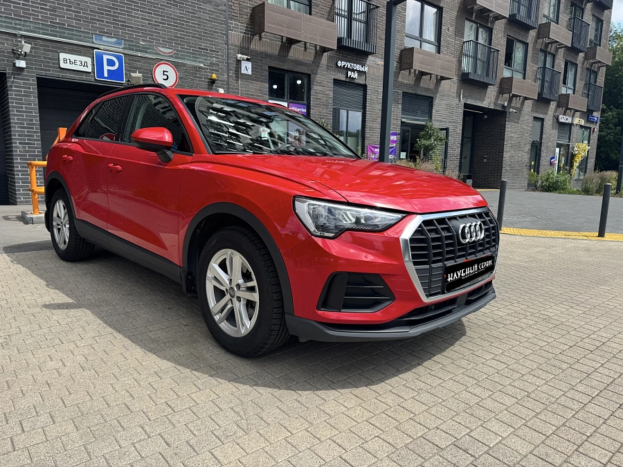 Audi Q3, 2020г., передний привод, робот