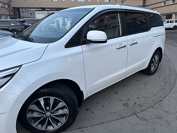Kia Carnival, 2017г, передний привод, автомат
