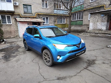 Toyota RAV4, 2015г, полный привод, вариатор