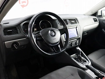Volkswagen Jetta, 2015г, передний привод, робот