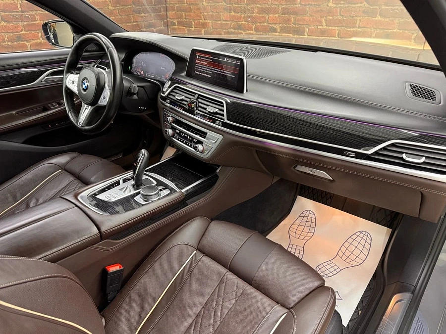 BMW 7 серии, 2020г., полный привод, автомат
