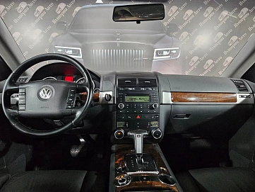 Volkswagen Touareg, 2008г, полный привод, автомат