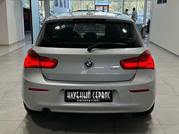 BMW 1 серии, 2017г, задний привод, автомат