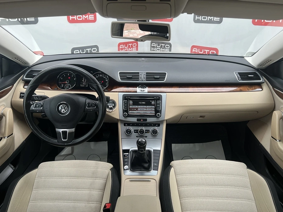 Volkswagen Passat CC, 2013г., передний привод, механика