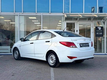 Hyundai Solaris, 2015г, передний привод, автомат