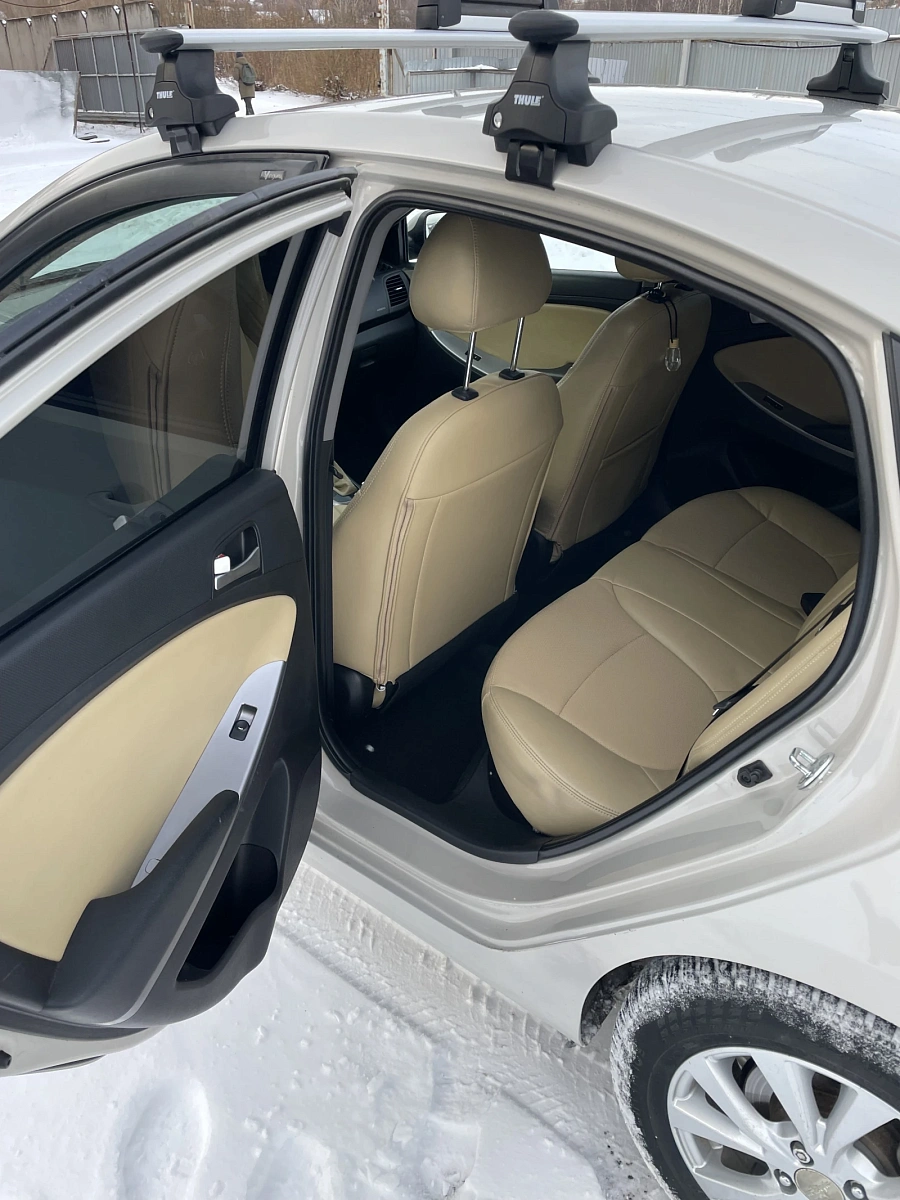 Hyundai Solaris, 2015г., передний привод, автомат