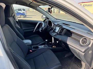 Toyota RAV4, 2019г, полный привод, автомат