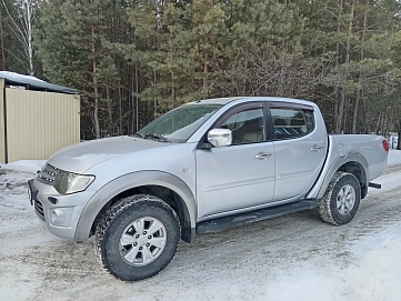 Mitsubishi L200, 2011г, полный привод, автомат