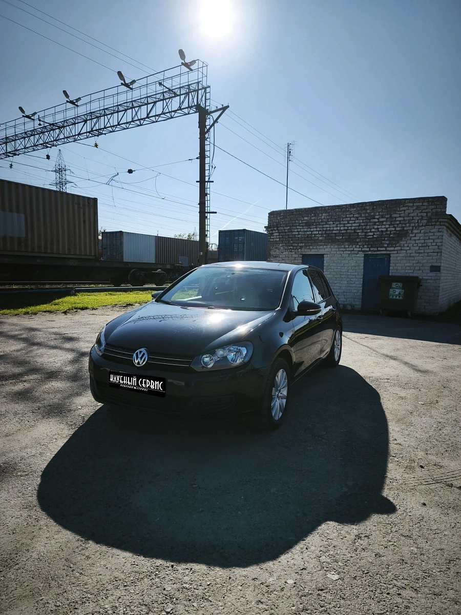 Volkswagen Golf, 2010г., передний привод, механика
