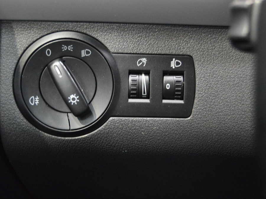 Volkswagen Touran, 2011г., передний привод, робот