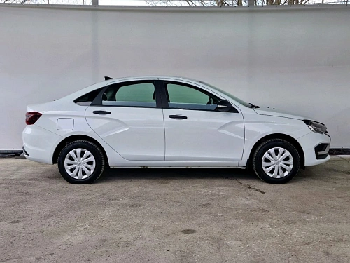 Lada (ВАЗ) Vesta, 2023г, передний привод, механика