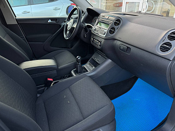 Volkswagen Tiguan, 2011г, передний привод, механика