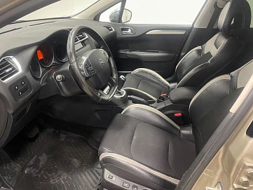 Citroen C4, 2012г, передний привод, автомат