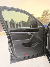 Volkswagen Touareg, 2018г, полный привод, автомат
