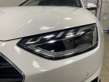 Audi A4, 2020г, передний привод, робот