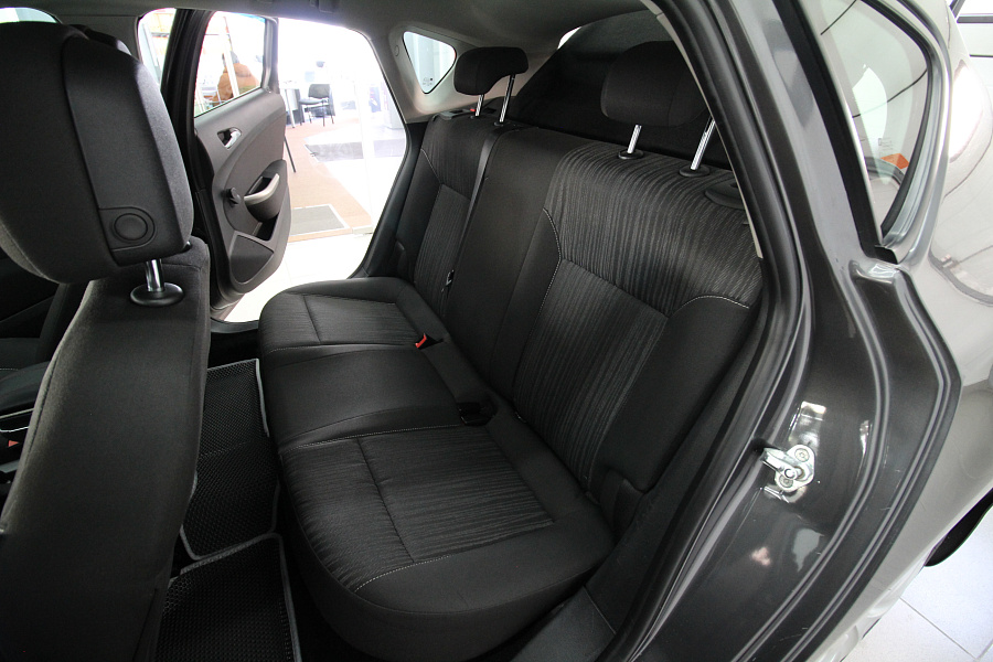 Opel Astra, 2012г., передний привод, автомат