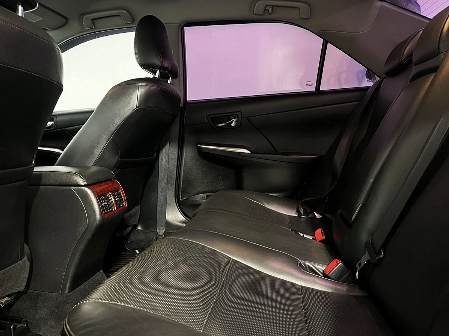 Toyota Camry, 2012г., передний привод, автомат