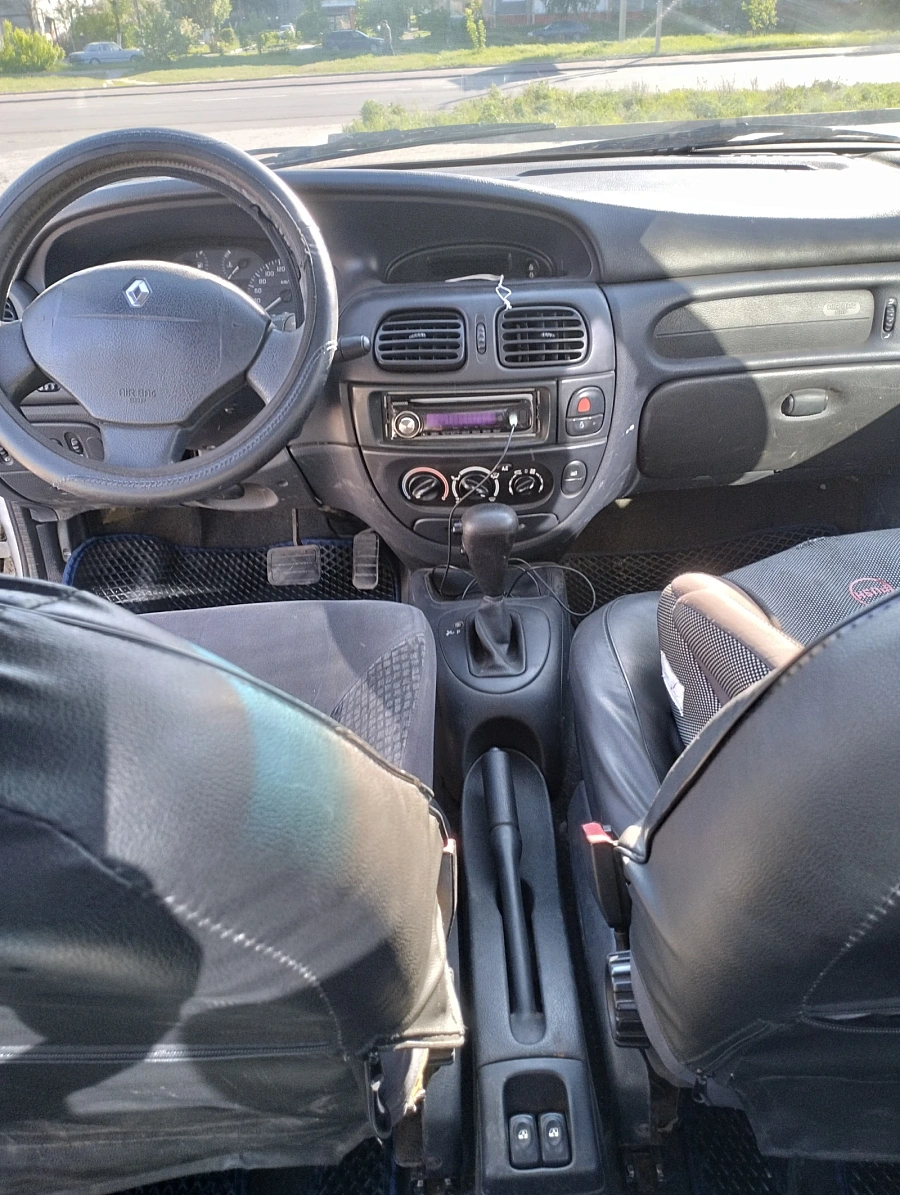 Renault Megane, 2002г., передний привод, автомат