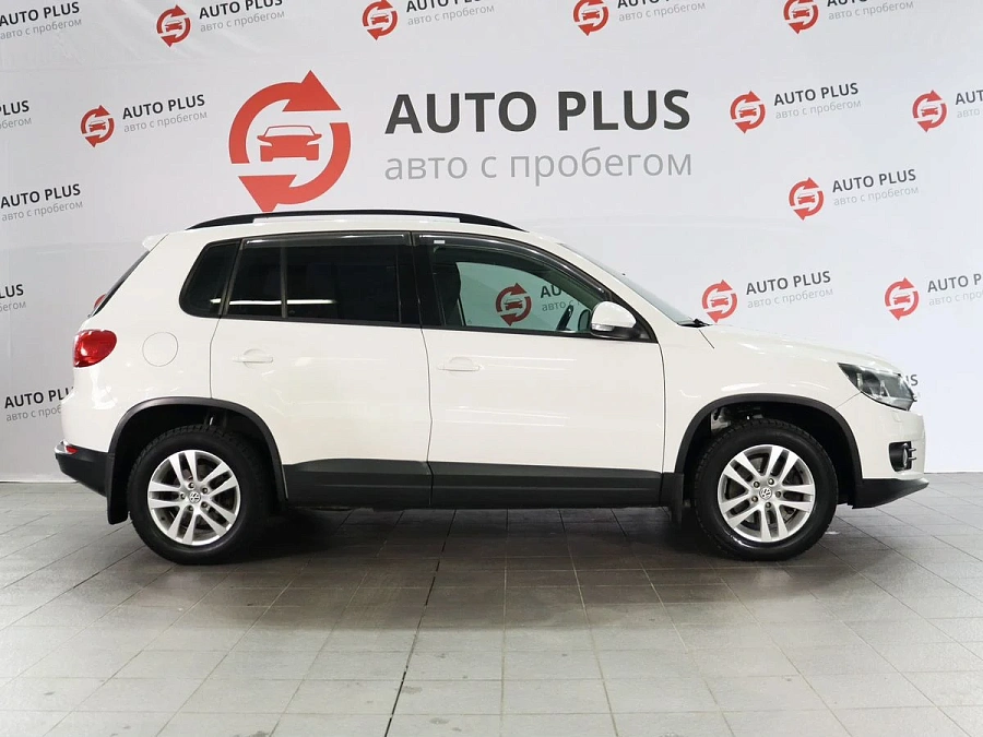 Volkswagen Tiguan, 2011г., полный привод, механика