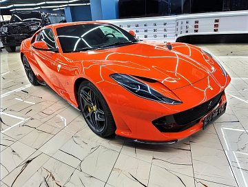 Ferrari 812, 2018г, задний привод, робот