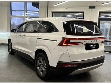 Hyundai Custin, 2024г, передний привод, автомат